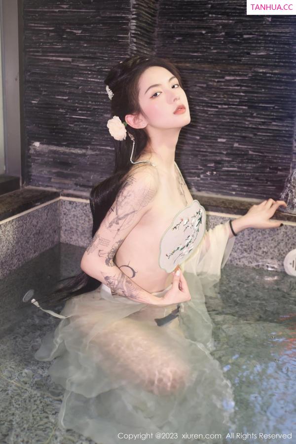   [XiuRen]高清写真图 2023.03.17 No.6430 乔一一 古装美腿第52张图片